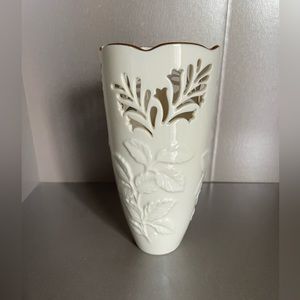 Vintage‎ Lenox Vase - 7 Inch with 24K Gold Trim, Made in USA